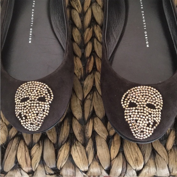 Giuseppe Zanotti Suede Round Toe Brown Flats - Picture 2 of 7